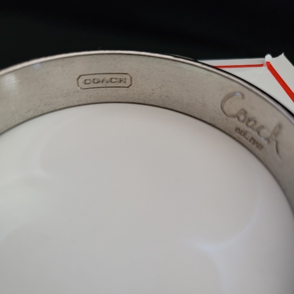 Coach 1/2 Big Bangle - Picture 4 of 9